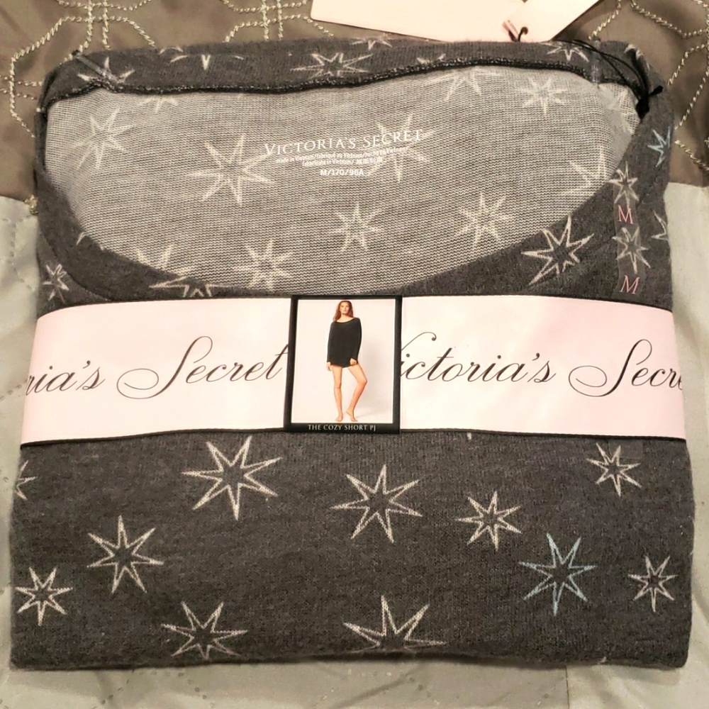 🆕️NWT Victoria Secret PJ set